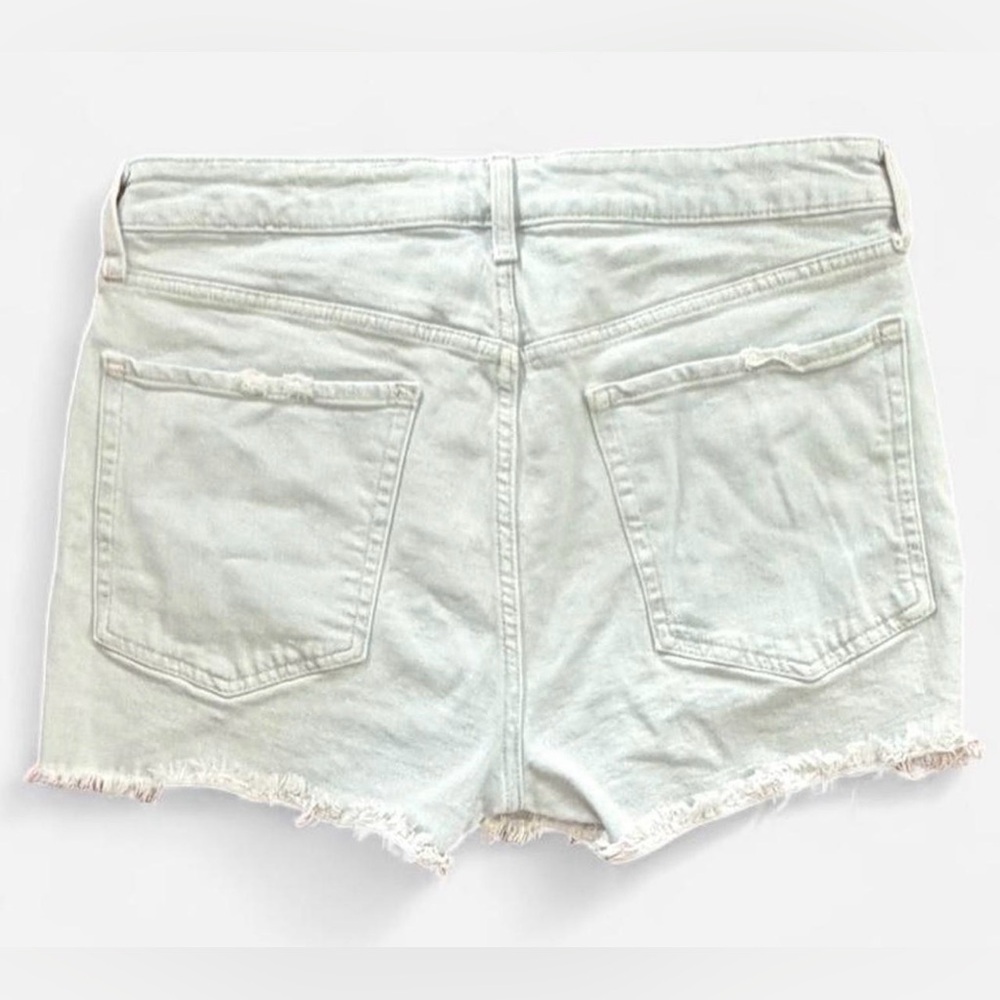 Old Navy O.G. Straight Distressed Denim Shorts Light Wash Size 12 - Picture 3 of 5